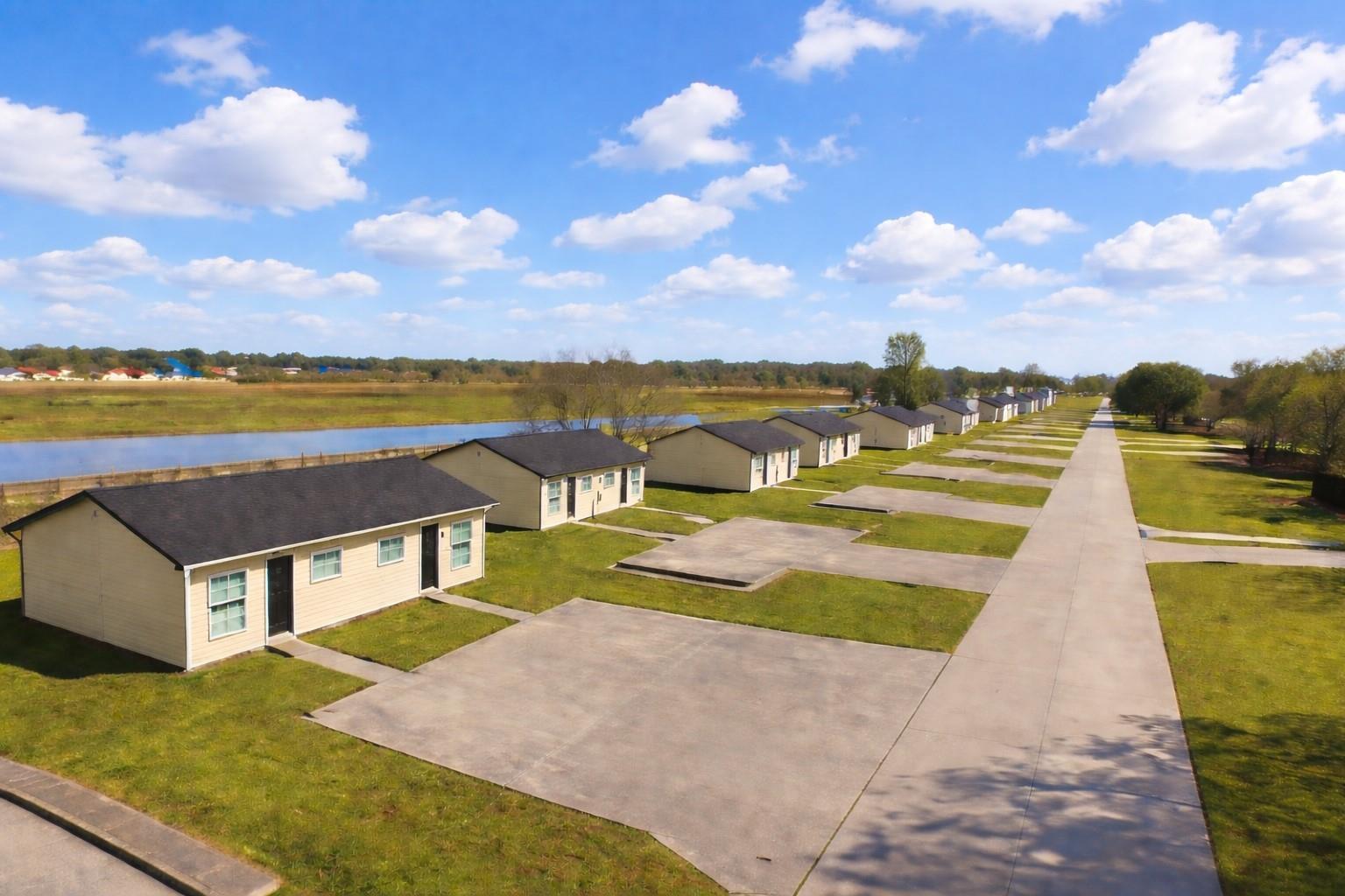 Lakeside Point 1-bedroom apartment 02