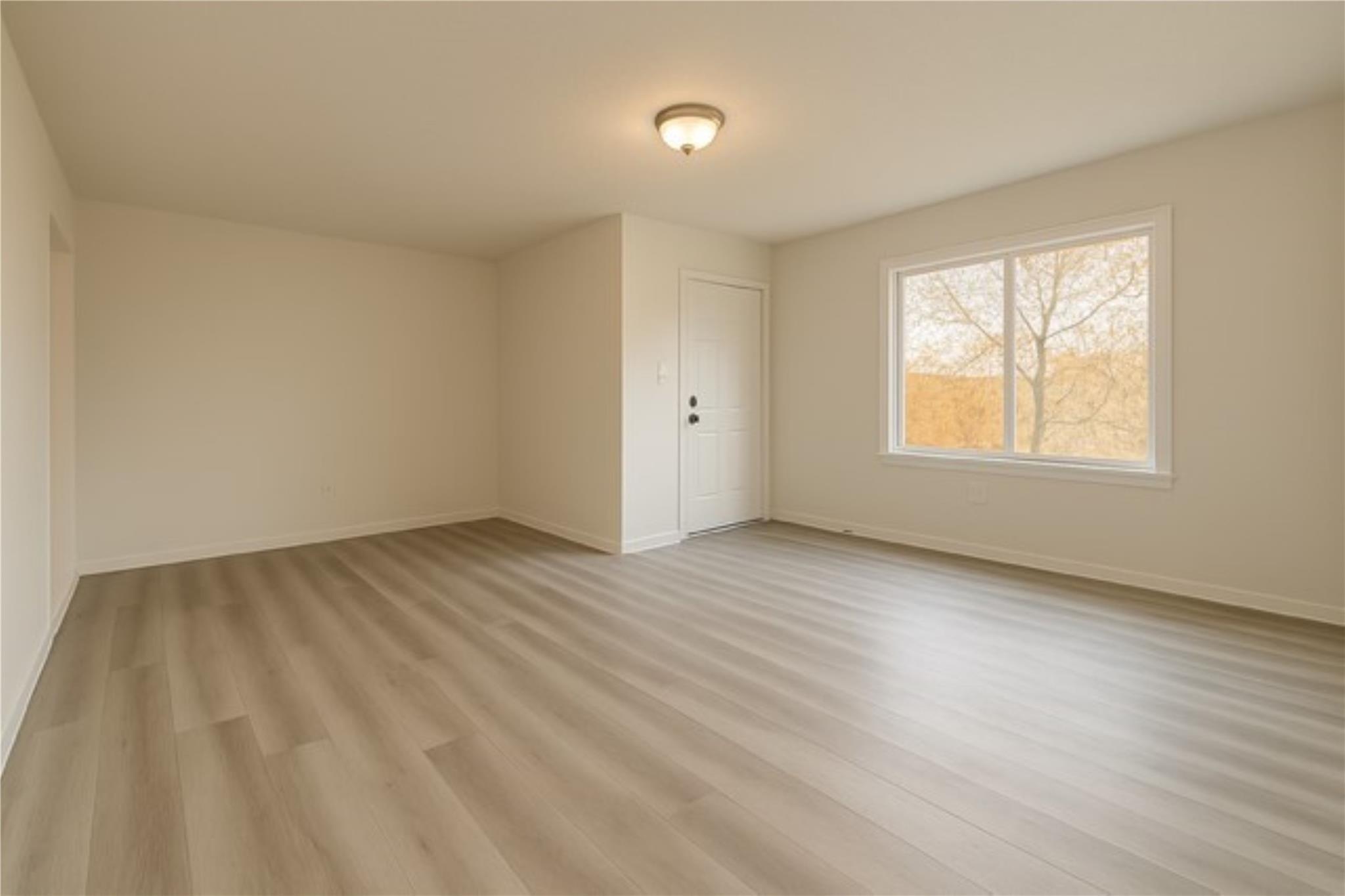 Lakeside Point 2-bedroom apartment 04