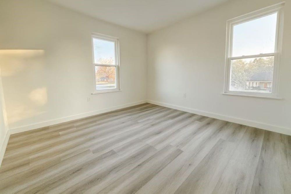 Lakeside Point 2-bedroom apartment 05